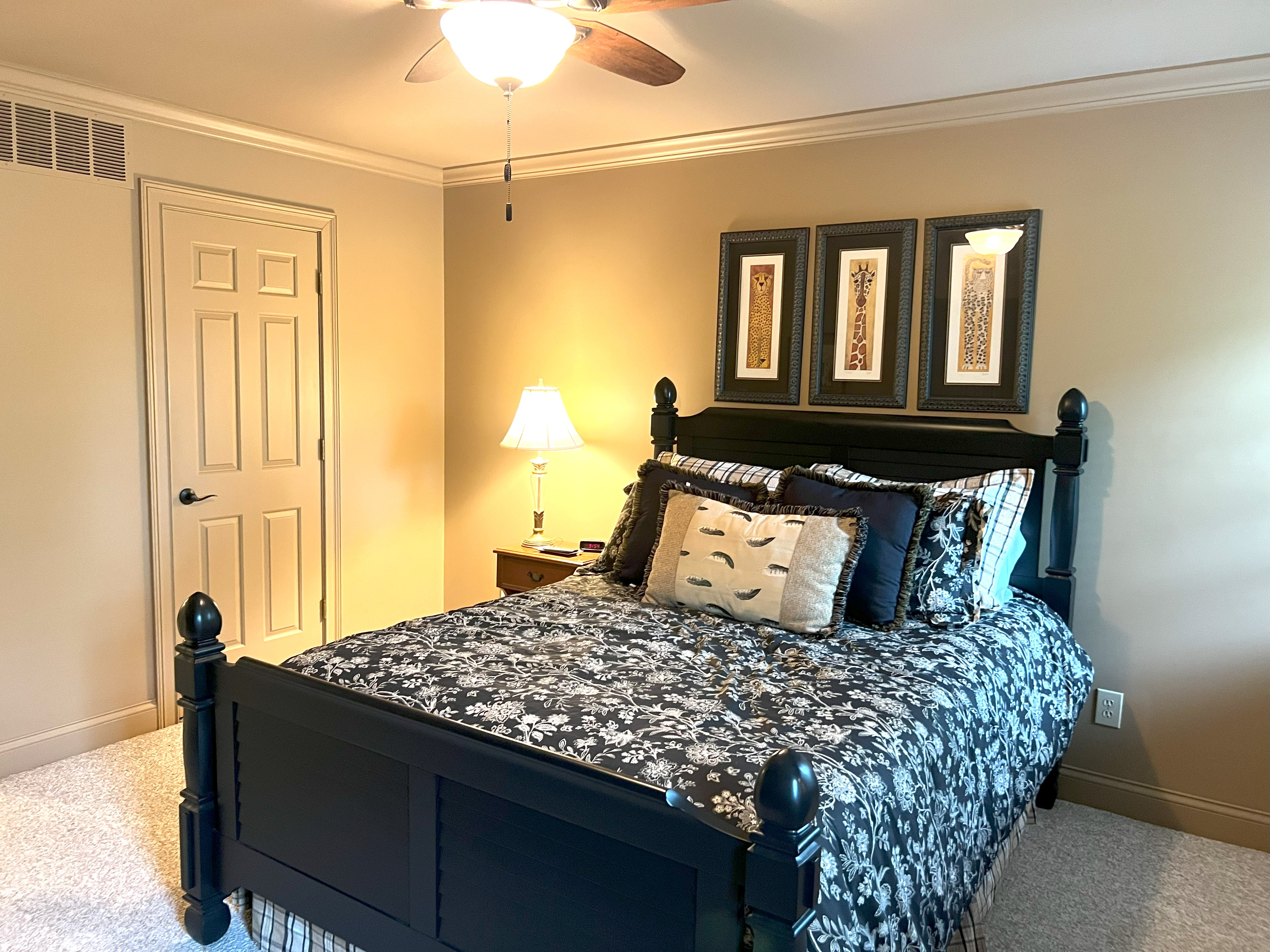 Frankfort, Kentucky, 40601, United States, 5 Bedrooms Bedrooms, ,4 BathroomsBathrooms,Residential,For Sale,1983551