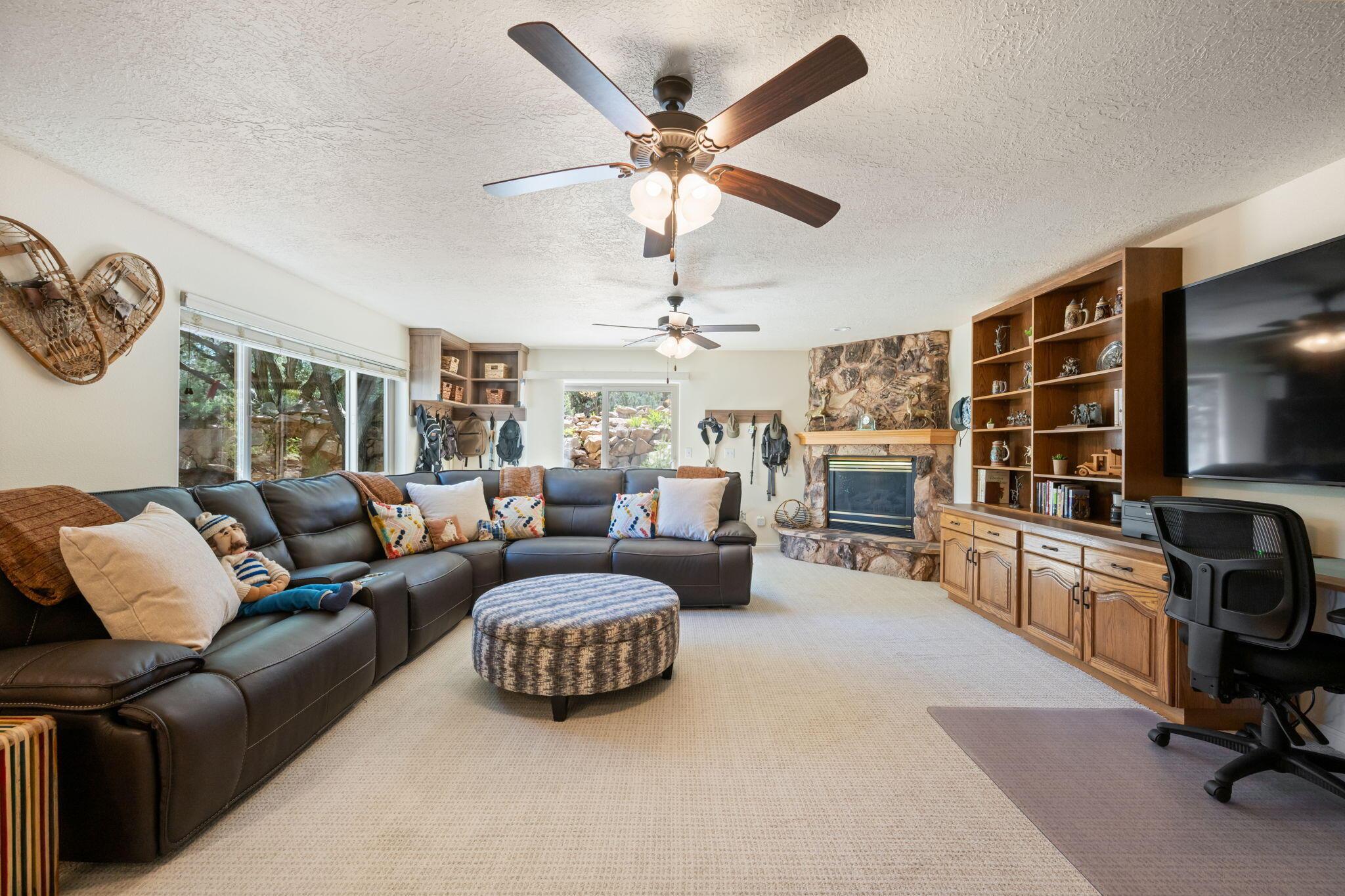 Dammeron Valley, Utah, 84783, United States, 5 Bedrooms Bedrooms, ,3 BathroomsBathrooms,Residential,For Sale,2039749