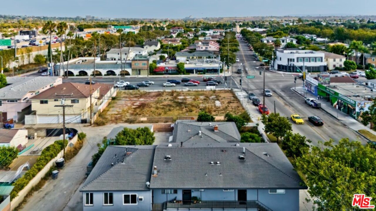 Los Angeles, California, 90066, United States, 9 Bedrooms Bedrooms, ,Residential,For Sale,1731540