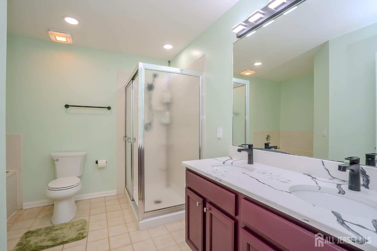 North Brunswick, New Jersey, 08902, United States, 3 Bedrooms Bedrooms, ,3 BathroomsBathrooms,Residential,For Sale,1982404