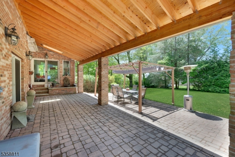 West Orange Twp., New Jersey, 07052, United States, 6 Bedrooms Bedrooms, ,4 BathroomsBathrooms,Residential,For Sale,1826682