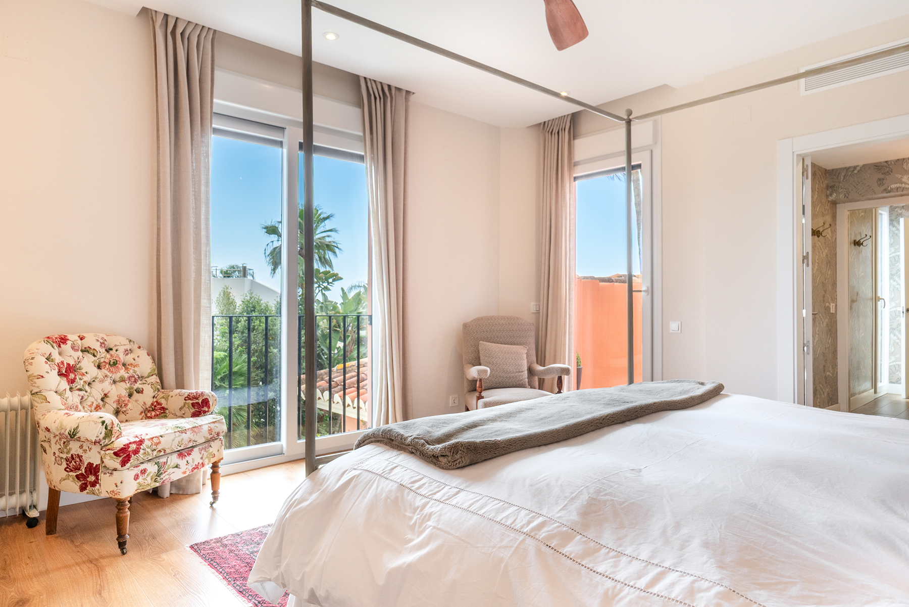  Charming Andalusian-style villa in Altos de Puente Romano, Golden Mile - 物件實景