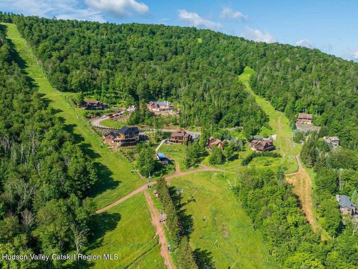 Windham, New York, 12496, United States, 6 Bedrooms Bedrooms, ,5 BathroomsBathrooms,Residential,For Sale,1905986
