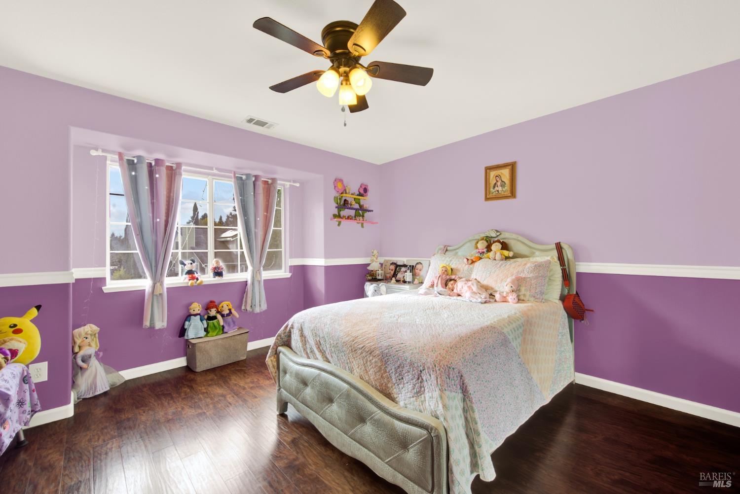 Dixon, California, 95620, United States, 5 Bedrooms Bedrooms, ,3 BathroomsBathrooms,Residential,For Sale,1992877