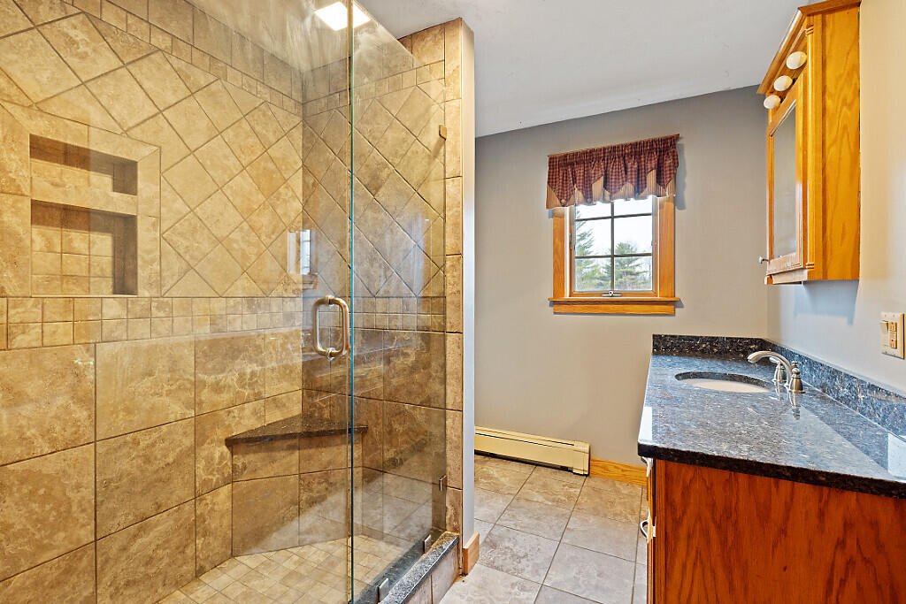 China, Maine, 04358, United States, 6 Bedrooms Bedrooms, ,3 BathroomsBathrooms,Residential,For Sale,1898689