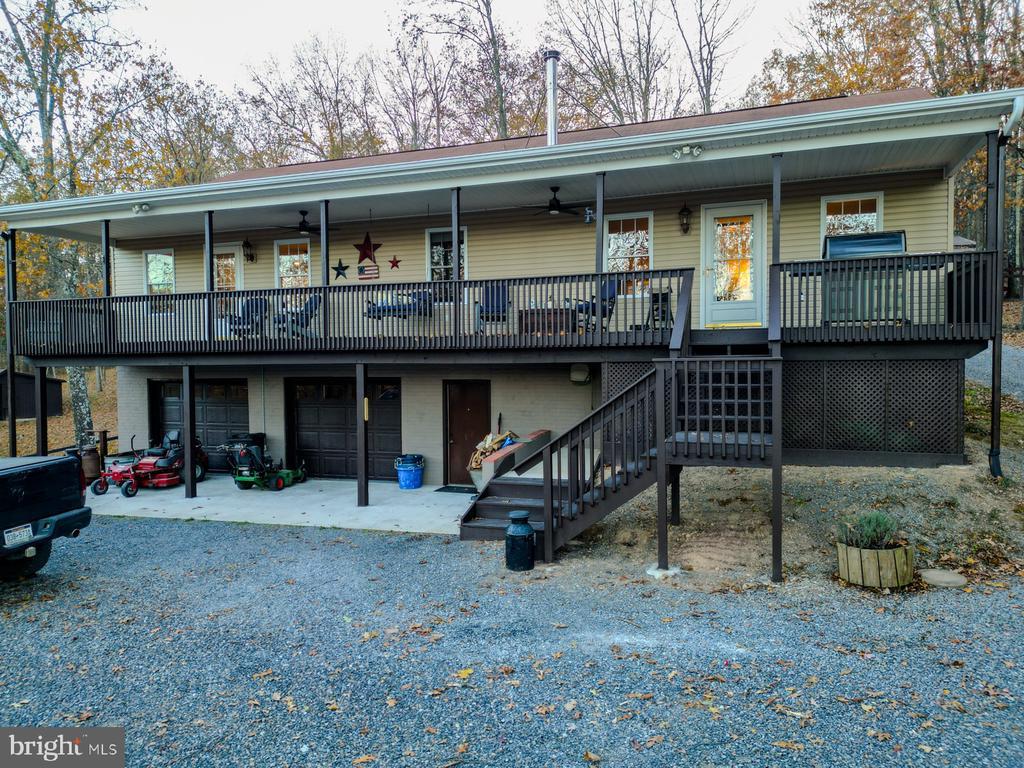 Paw Paw, West Virginia, 25434, United States, 3 Bedrooms Bedrooms, ,3 BathroomsBathrooms,Residential,For Sale,1989238
