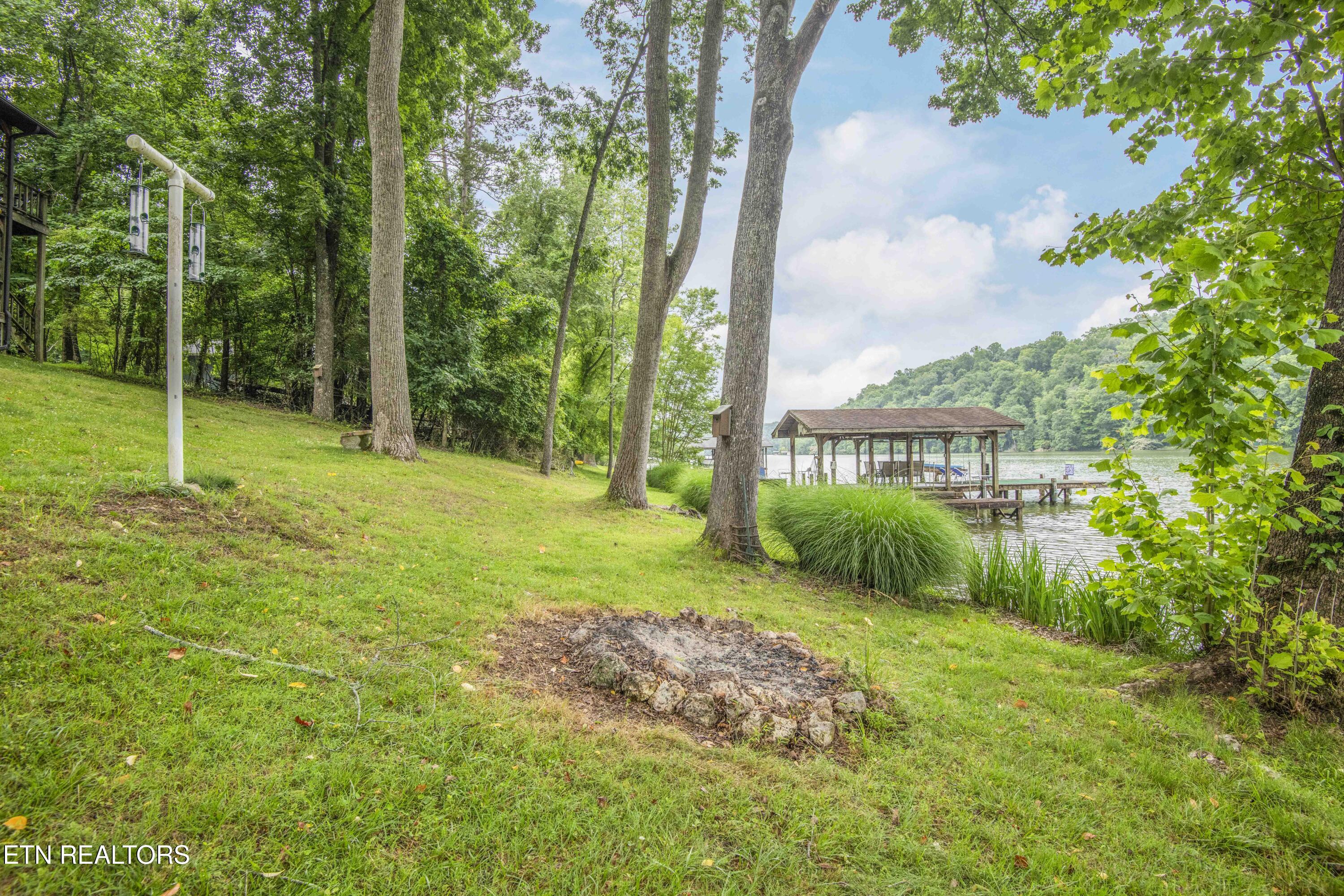Kingston, Tennessee, 37763, United States, 3 Bedrooms Bedrooms, ,3 BathroomsBathrooms,Residential,For Sale,2013795