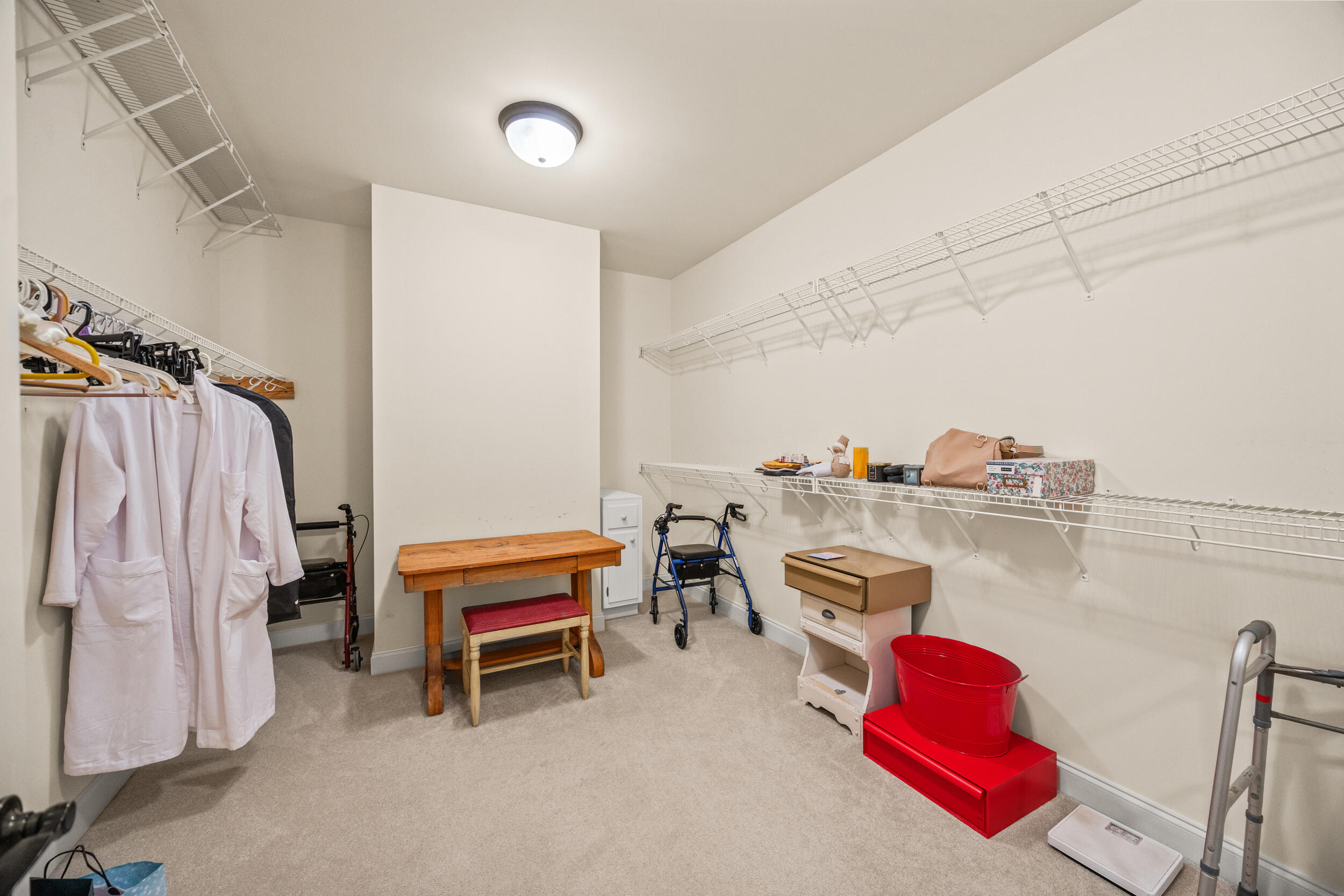 Lexington, Kentucky, 40503, United States, 2 Bedrooms Bedrooms, ,2 BathroomsBathrooms,Residential,For Sale,1995955