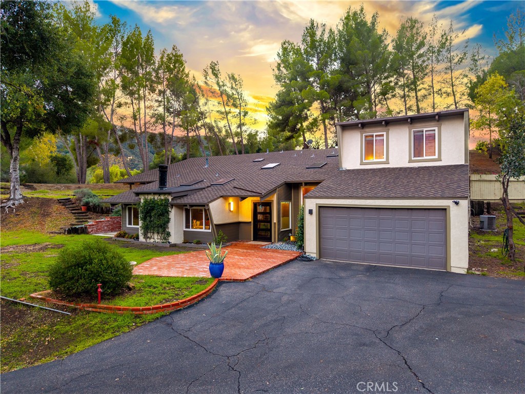 Calabasas, California, 91302, United States, 2 Bedrooms Bedrooms, ,2 BathroomsBathrooms,Residential,For Sale,1998249