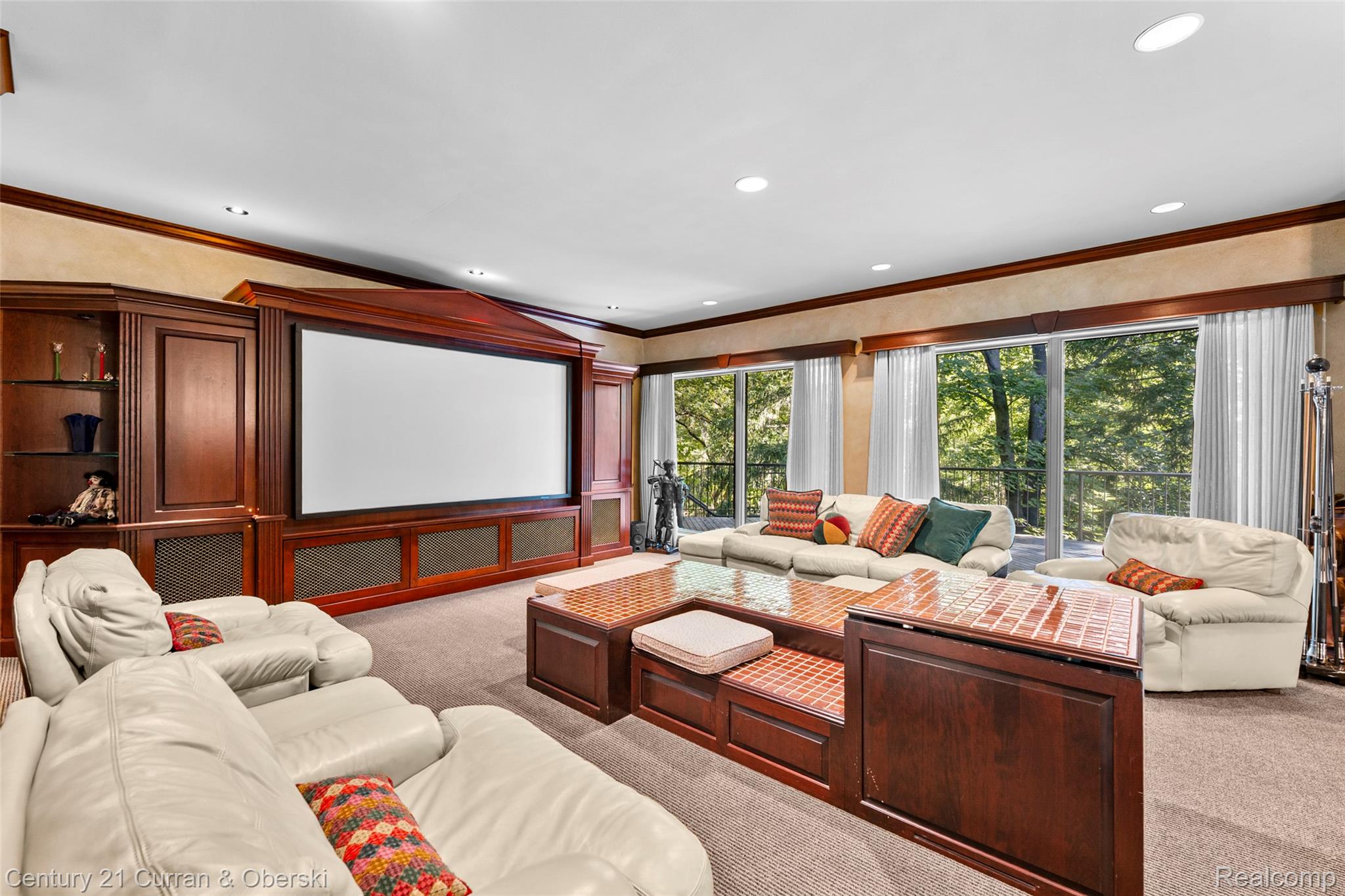 Dearborn, Michigan, 48124, United States, 4 Bedrooms Bedrooms, ,4 BathroomsBathrooms,Residential,For Sale,1983815