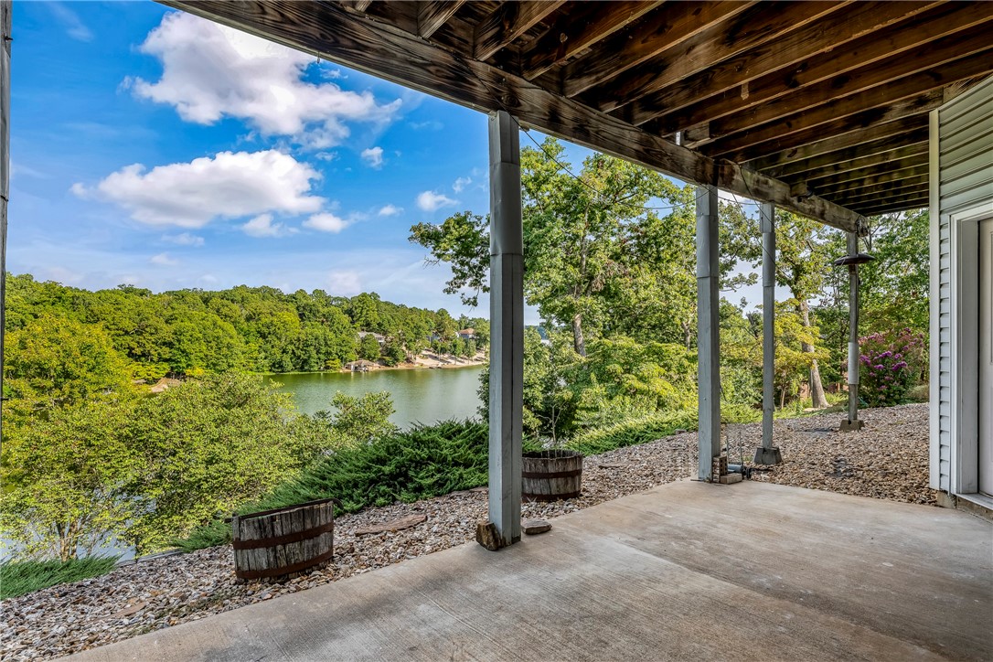 Bella Vista, Arkansas, 72715, United States, 3 Bedrooms Bedrooms, ,3 BathroomsBathrooms,Residential,For Sale,1918685