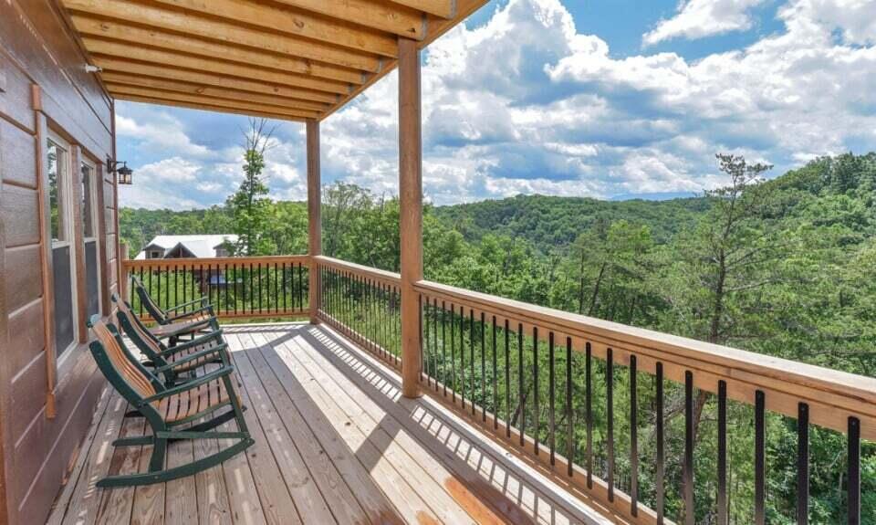 Sevierville, Tennessee, 37876, United States, 16 Bedrooms Bedrooms, ,17 BathroomsBathrooms,Residential,For Sale,1977076
