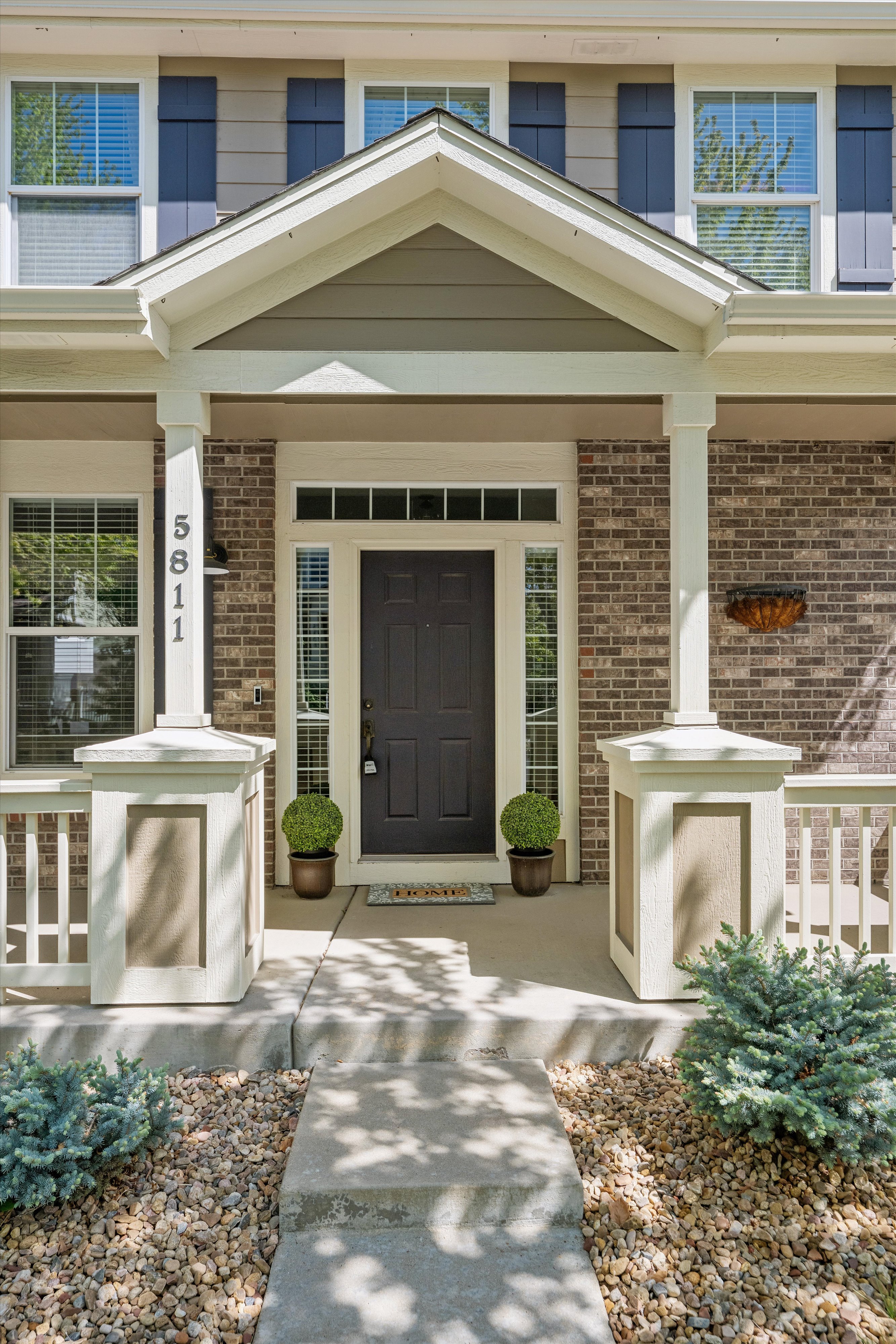  Beautiful 3-Bedroom, 3-Bath Home On A Charming Tree-Lined Street - 物件實景