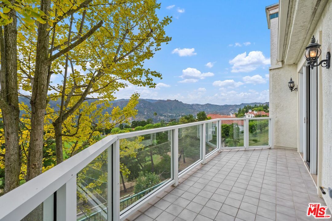 Pacific Palisades, California, 90272, United States, 2 Bedrooms Bedrooms, ,2 BathroomsBathrooms,Residential,For Sale,1991274