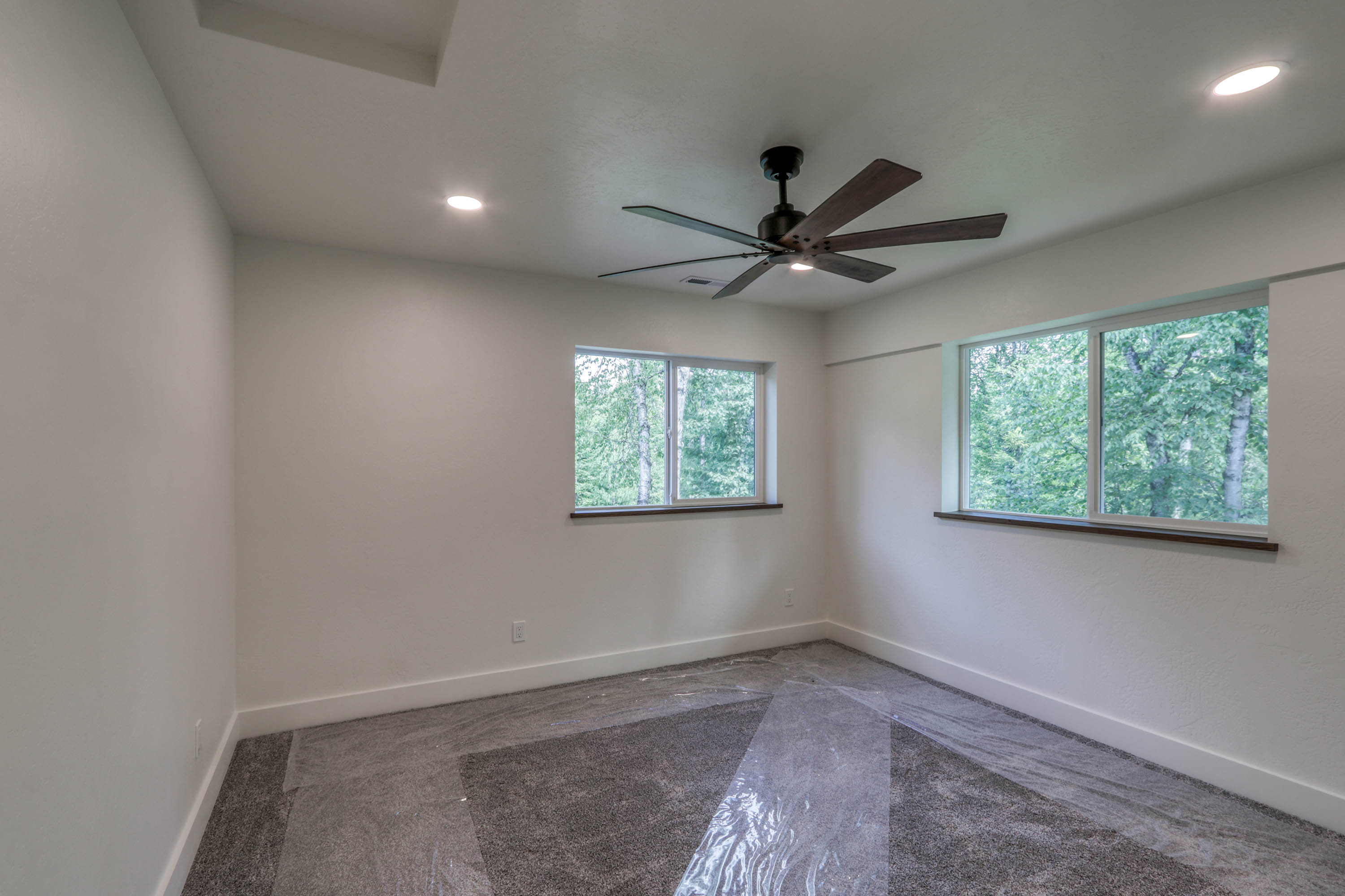 Sandpoint, Idaho, 83864, United States, 3 Bedrooms Bedrooms, ,3 BathroomsBathrooms,Residential,For Sale,1905788