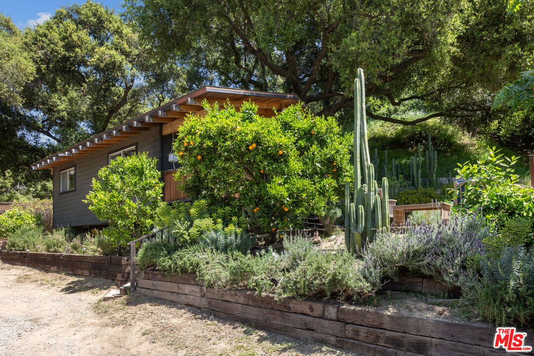 Topanga, California, 90290, United States, 4 Bedrooms Bedrooms, ,3 BathroomsBathrooms,Residential,For Sale,1795536