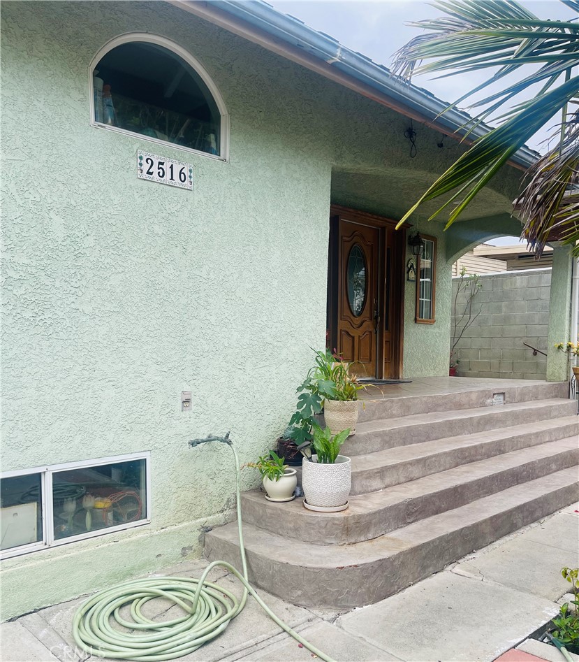 Los Angeles, California, 90033, United States, 4 Bedrooms Bedrooms, ,3 BathroomsBathrooms,Residential,For Sale,1834728