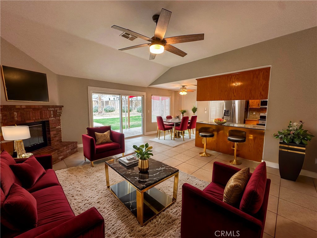Bakersfield, California, 93312, United States, 3 Bedrooms Bedrooms, ,2 BathroomsBathrooms,Residential,For Sale,1915632