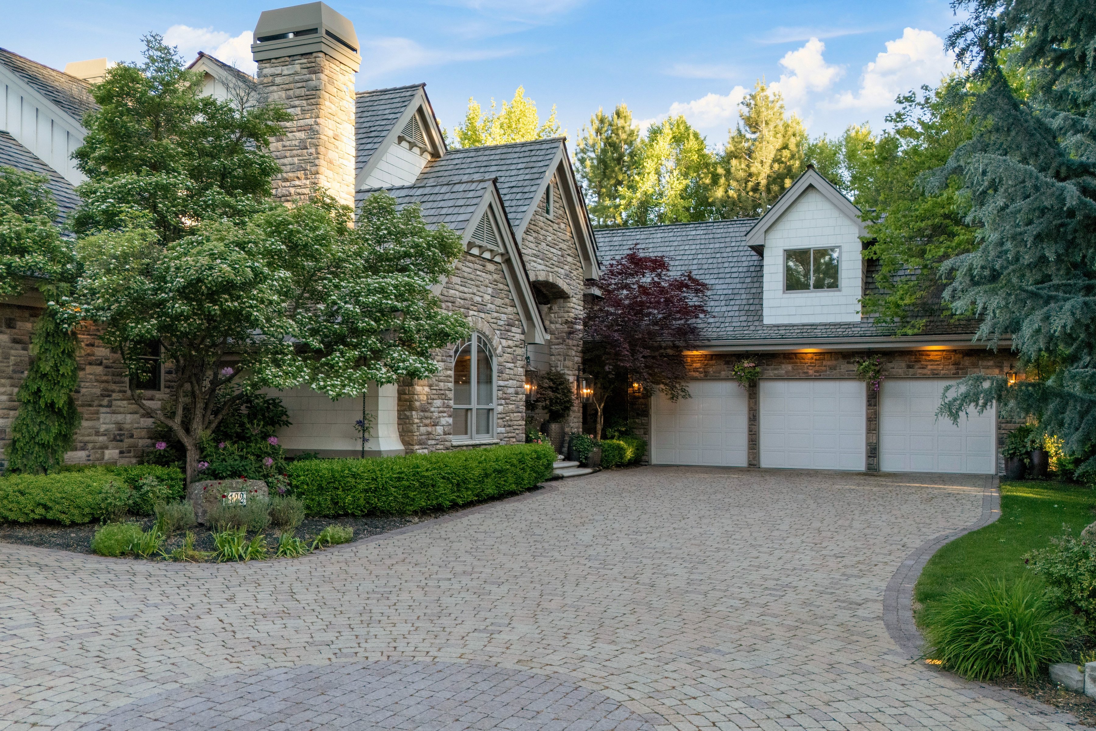  Gated Waterfront Luxury in Eagle’s Prestigious Pointe at Two Rivers - 物件實景