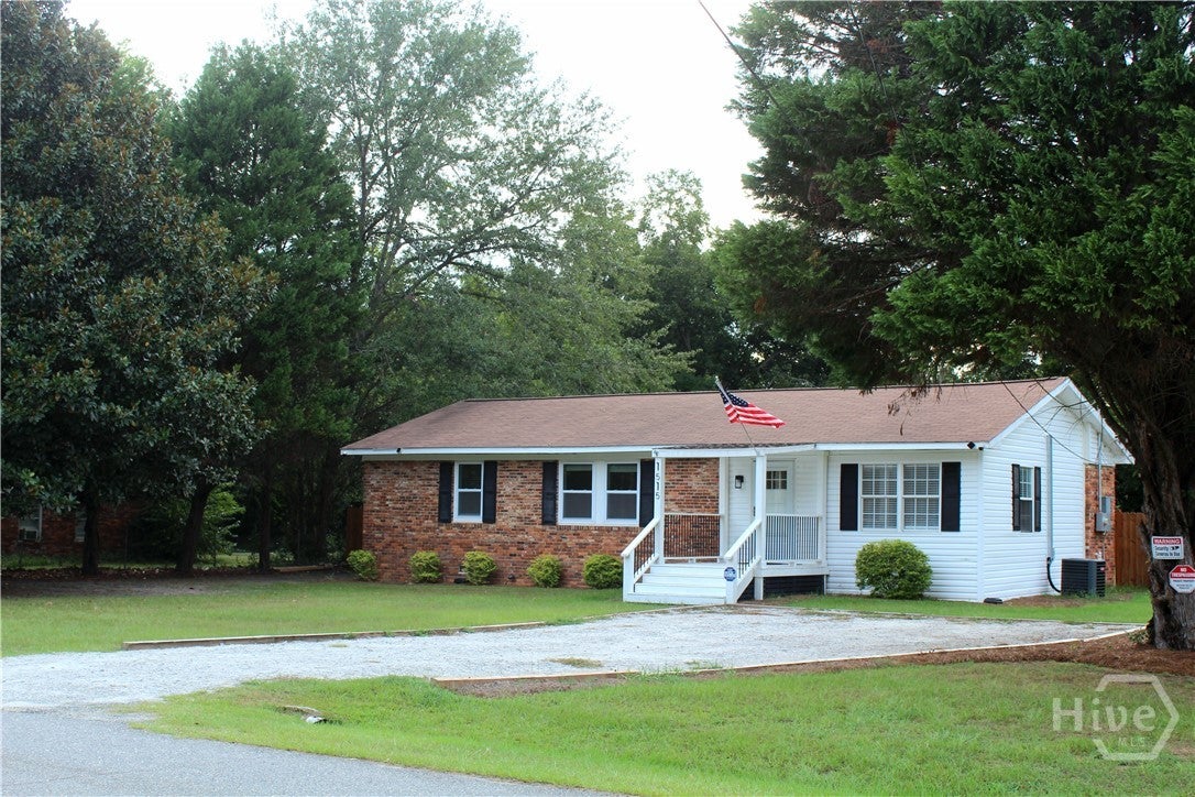 Rockdale Dr, Dublin, GA 31021