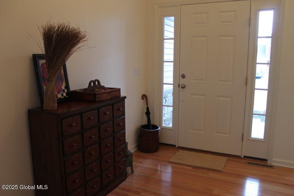 Castleton, New York, 12033, United States, 3 Bedrooms Bedrooms, ,2 BathroomsBathrooms,Residential,For Sale,1967028