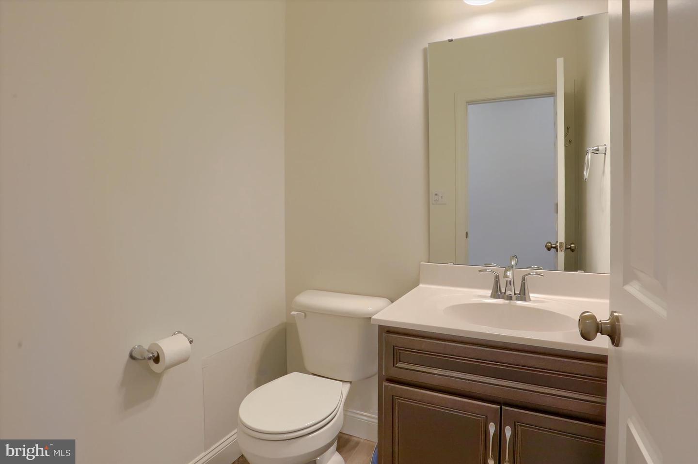 Etters, Pennsylvania, 17319, United States, 5 Bedrooms Bedrooms, ,4 BathroomsBathrooms,Residential,For Sale,1992939