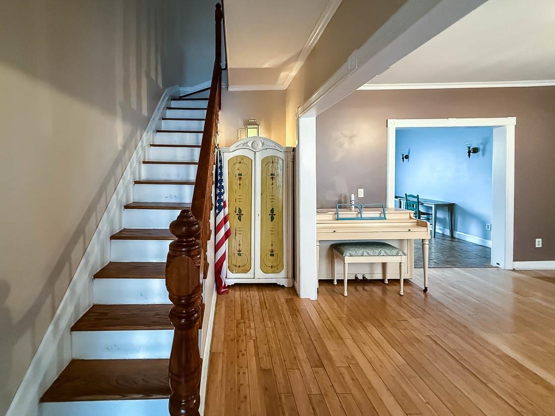 Jersey City, New Jersey, 07307, United States, 4 Bedrooms Bedrooms, ,2 BathroomsBathrooms,Residential,For Sale,1991829