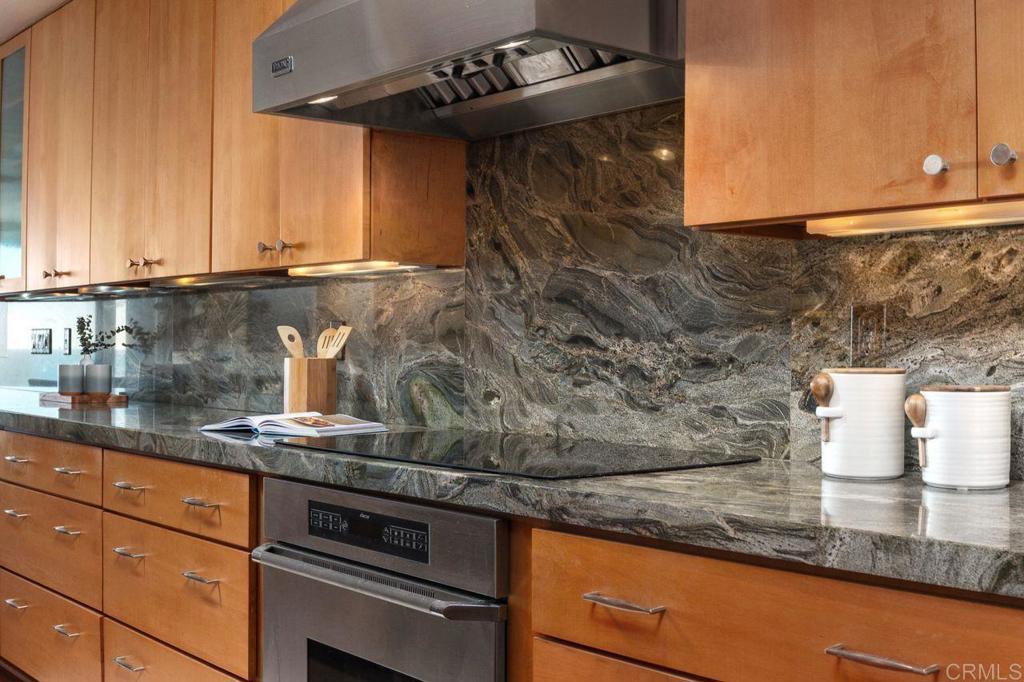 Encinitas, California, 92024, United States, 2 Bedrooms Bedrooms, ,3 BathroomsBathrooms,Residential,For Sale,1997008