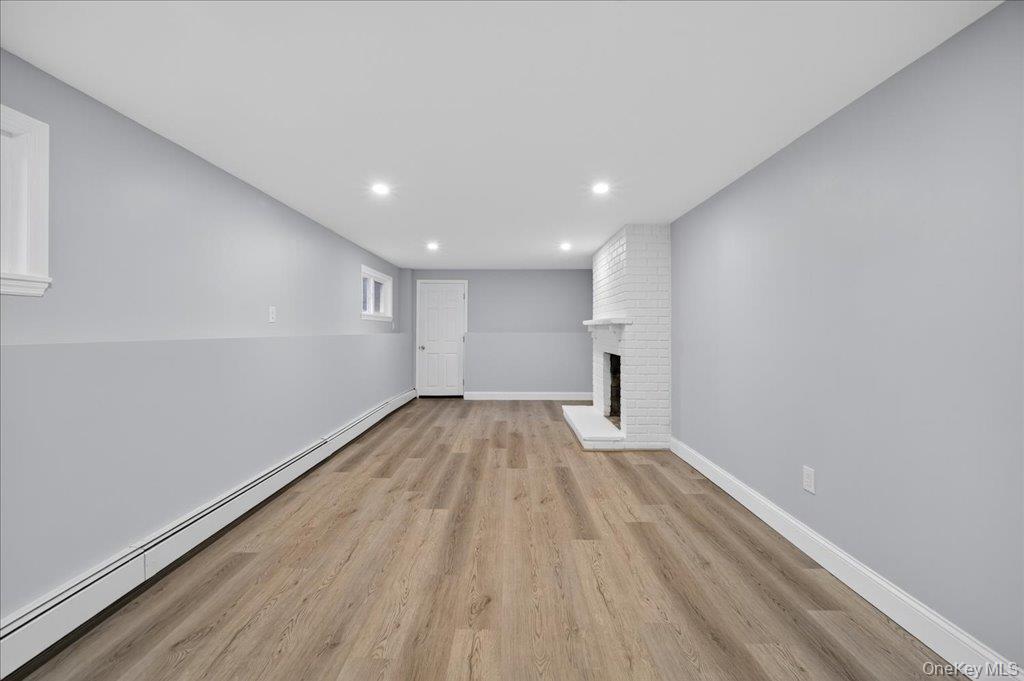 Saugerties, New York, 12477, United States, 4 Bedrooms Bedrooms, ,3 BathroomsBathrooms,Residential,For Sale,1986051