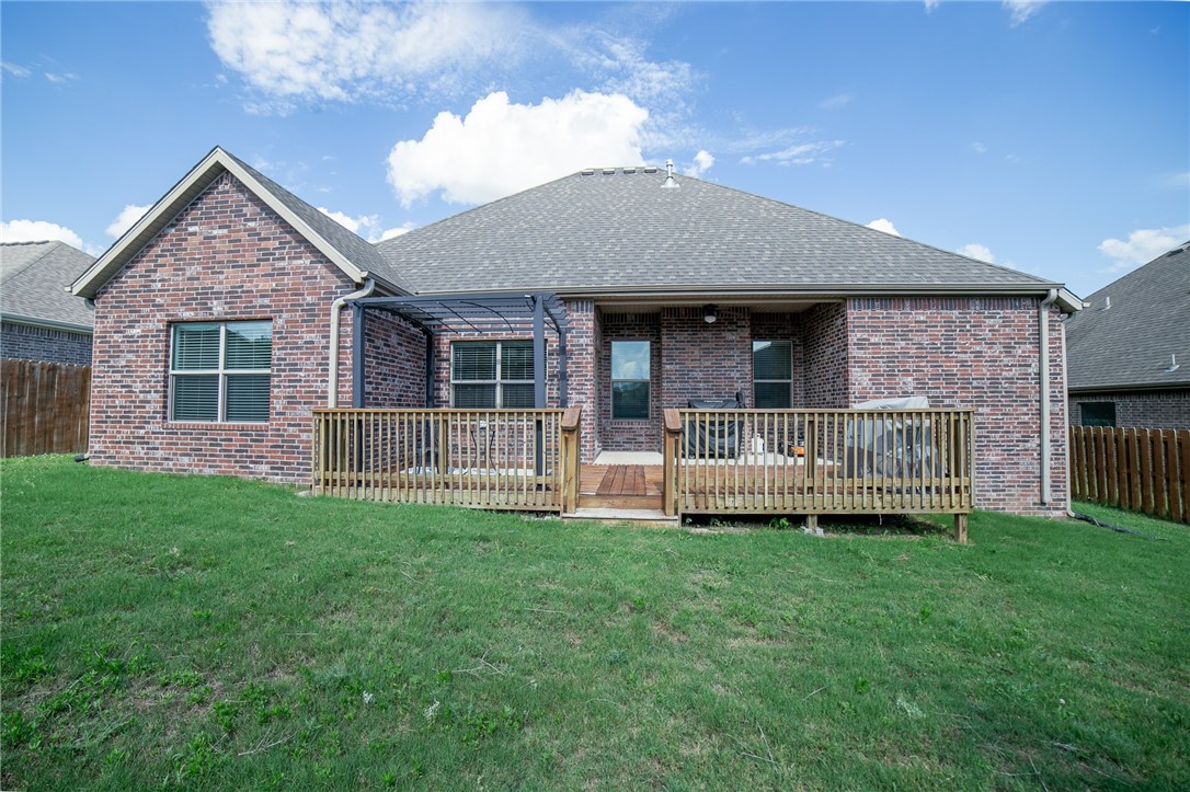 Fayetteville, Arkansas, 72701, United States, 4 Bedrooms Bedrooms, ,3 BathroomsBathrooms,Residential,For Sale,1874456