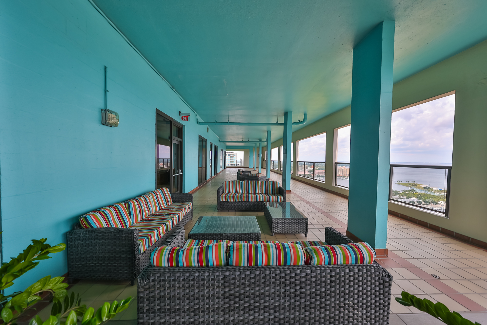 St Petersburg, Florida, 33701, United States, 3 Bedrooms Bedrooms, ,3 BathroomsBathrooms,Residential,For Sale,1924192