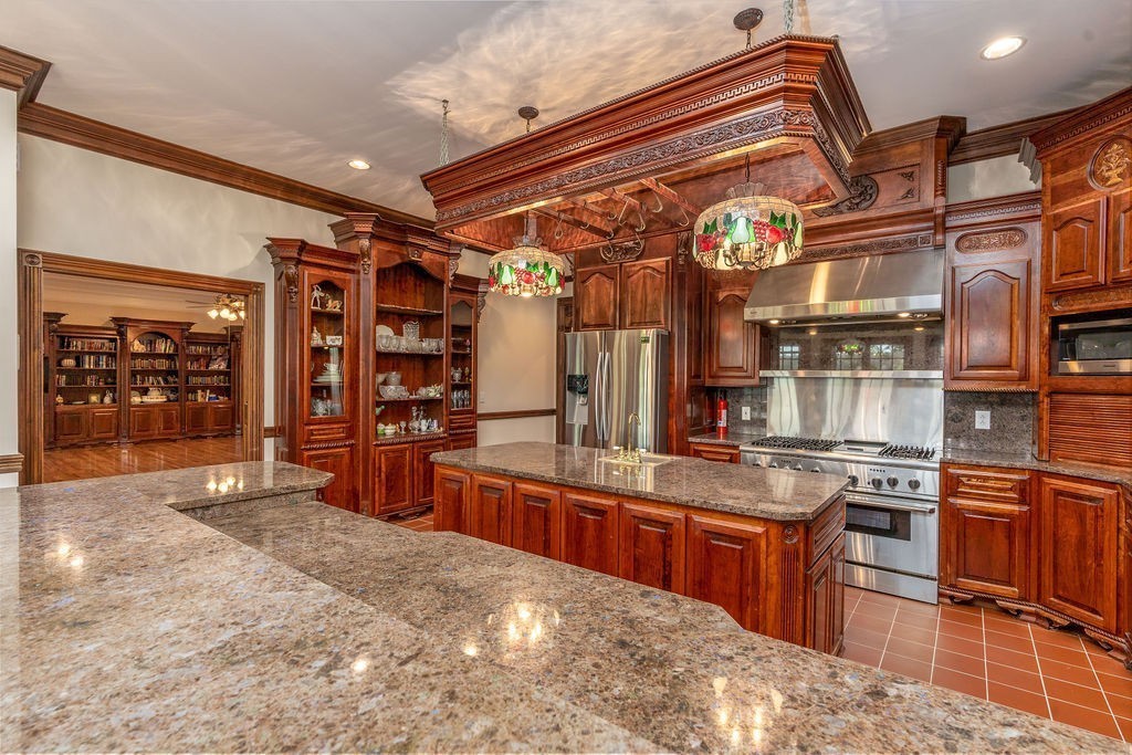 Clarksville, Tennessee, 37043, United States, 7 Bedrooms Bedrooms, ,7 BathroomsBathrooms,Residential,For Sale,1999210