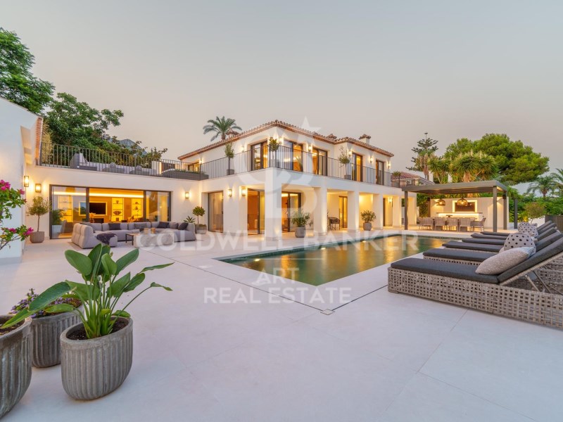 Marbella, Andalusia, ES, 5 Bedrooms Bedrooms, ,5 BathroomsBathrooms,Residential,For Sale,1949932