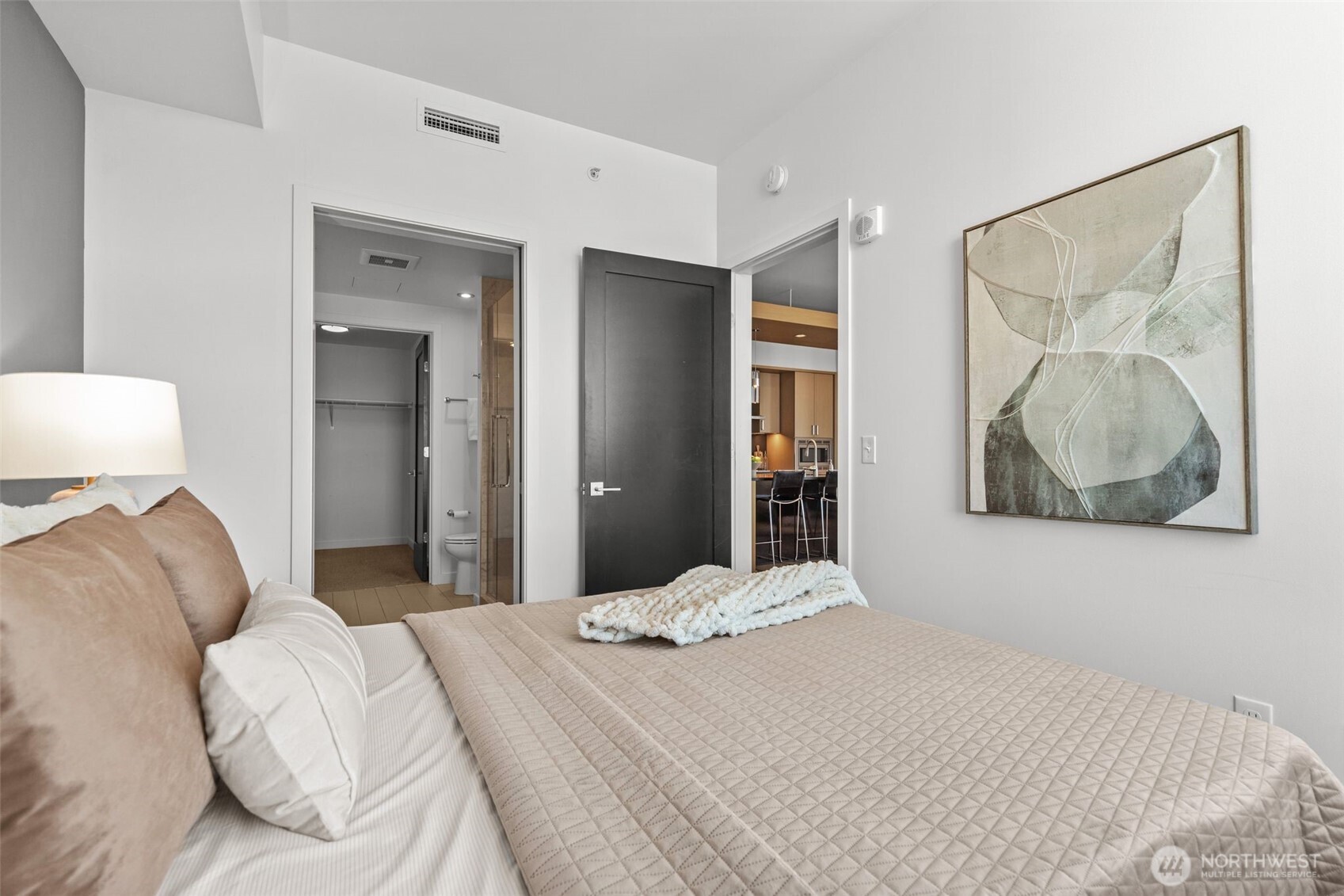 Seattle, Washington, 98101, United States, 2 Bedrooms Bedrooms, ,1 BathroomBathrooms,Residential,For Sale,1897094