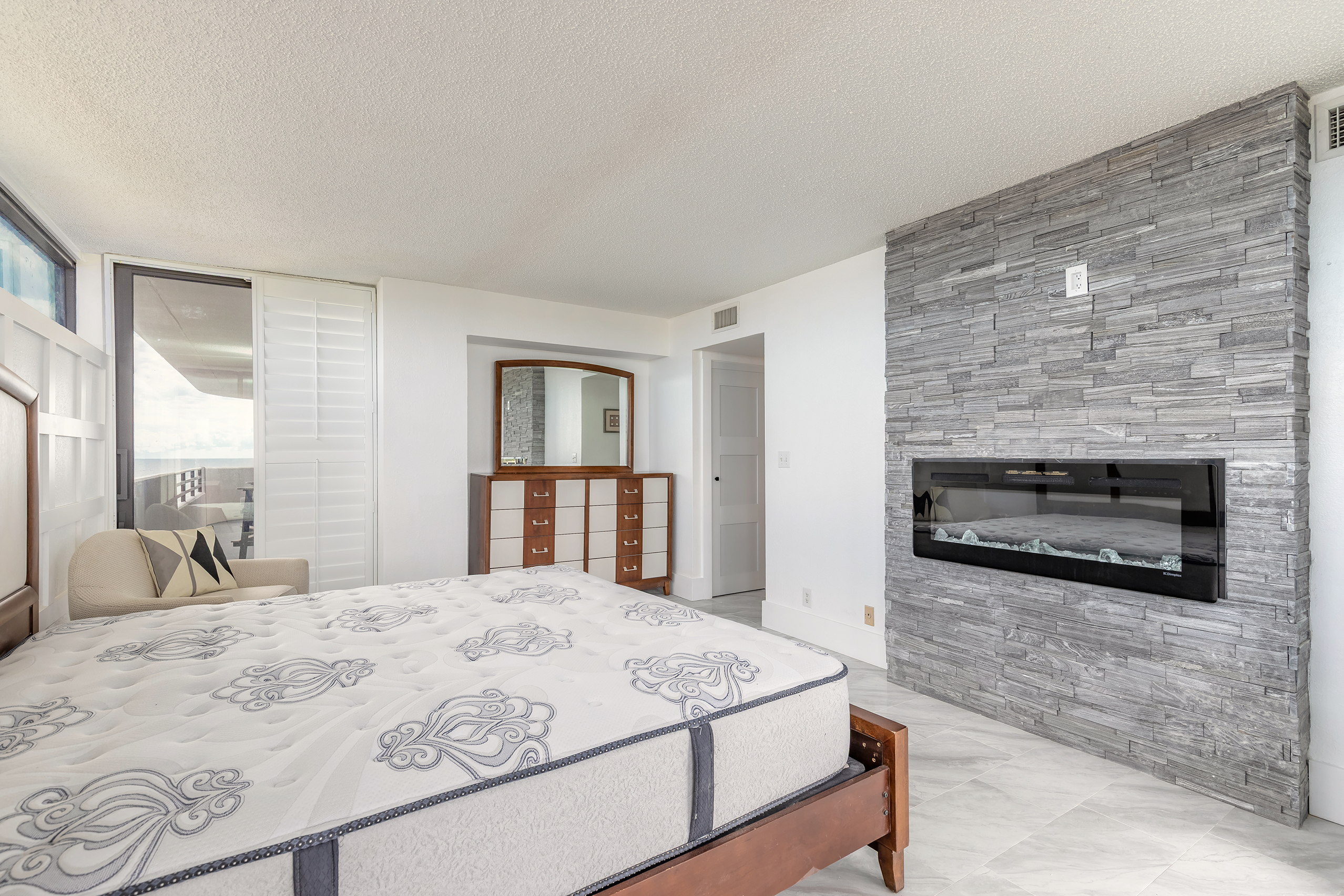 Daytona Beach, Florida, 32118, United States, 3 Bedrooms Bedrooms, ,2 BathroomsBathrooms,Residential,For Sale,1981159