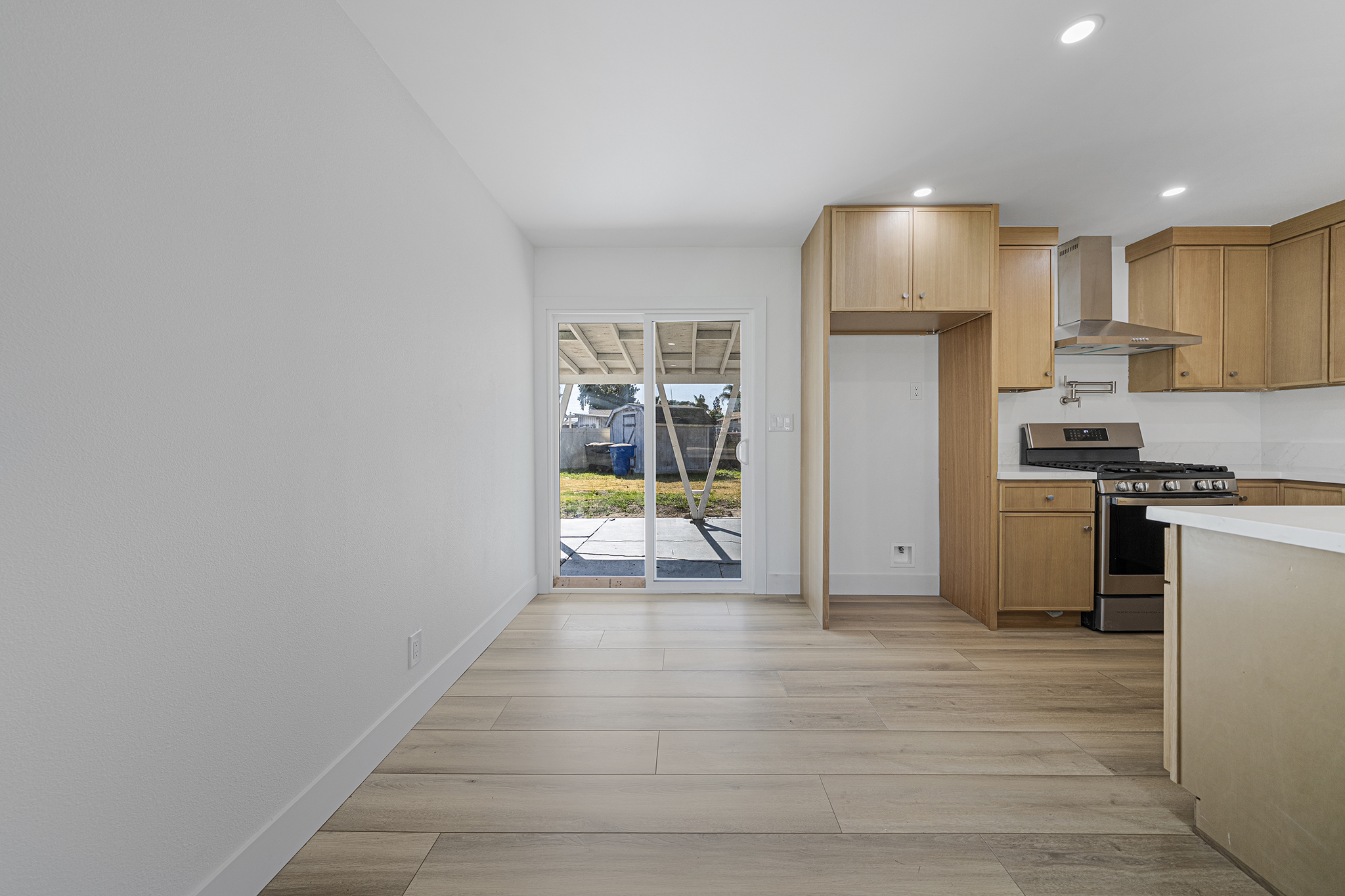 Riverside, California, 92503, United States, 3 Bedrooms Bedrooms, ,2 BathroomsBathrooms,Residential,For Sale,2015338