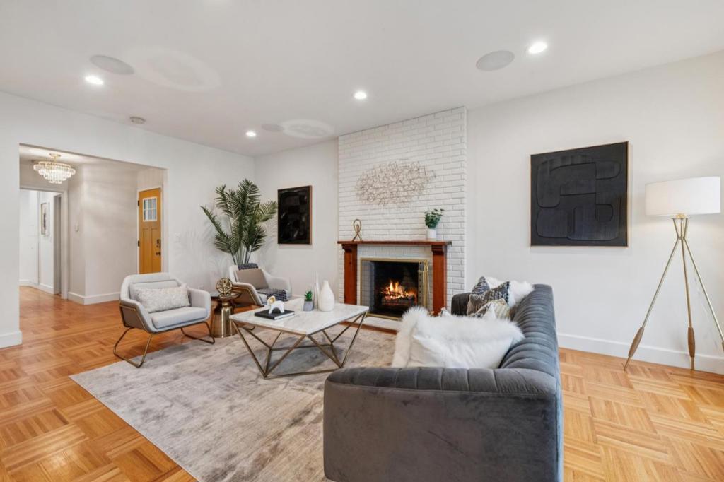 San Francisco, California, 94132, United States, 4 Bedrooms Bedrooms, ,3 BathroomsBathrooms,Residential,For Sale,2005595