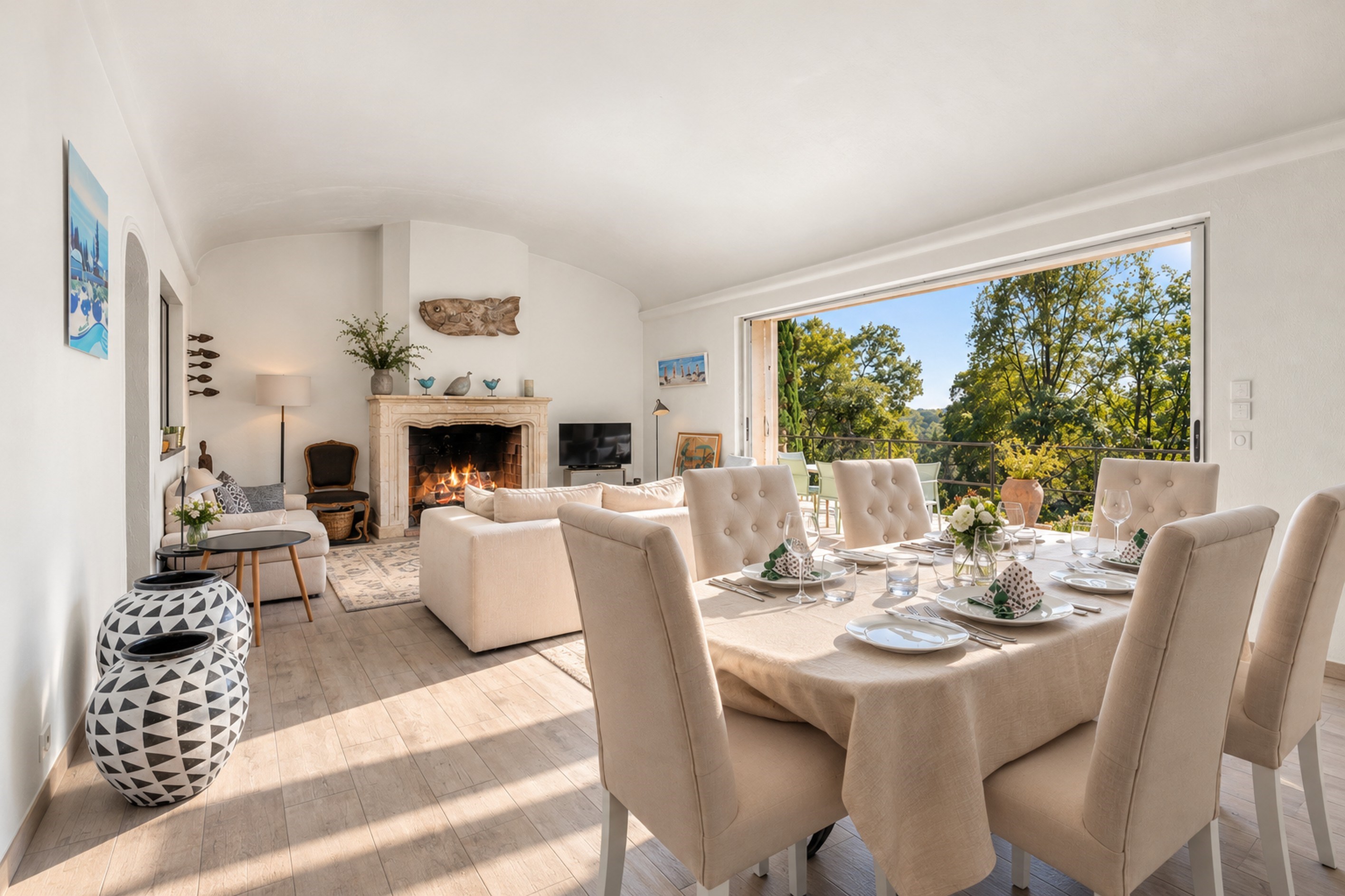  Exclusive listing: Property with guest accommodation in a private estate - 物件實景