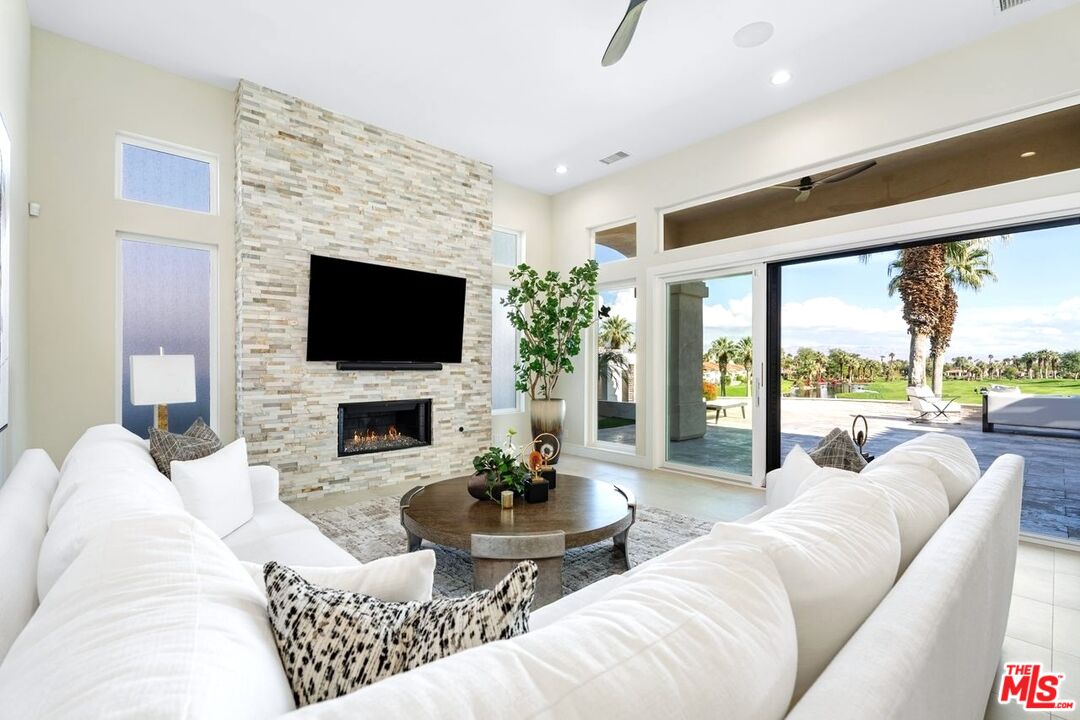 Palm Desert, California, 92211, United States, 3 Bedrooms Bedrooms, ,4 BathroomsBathrooms,Residential,For Sale,1997361