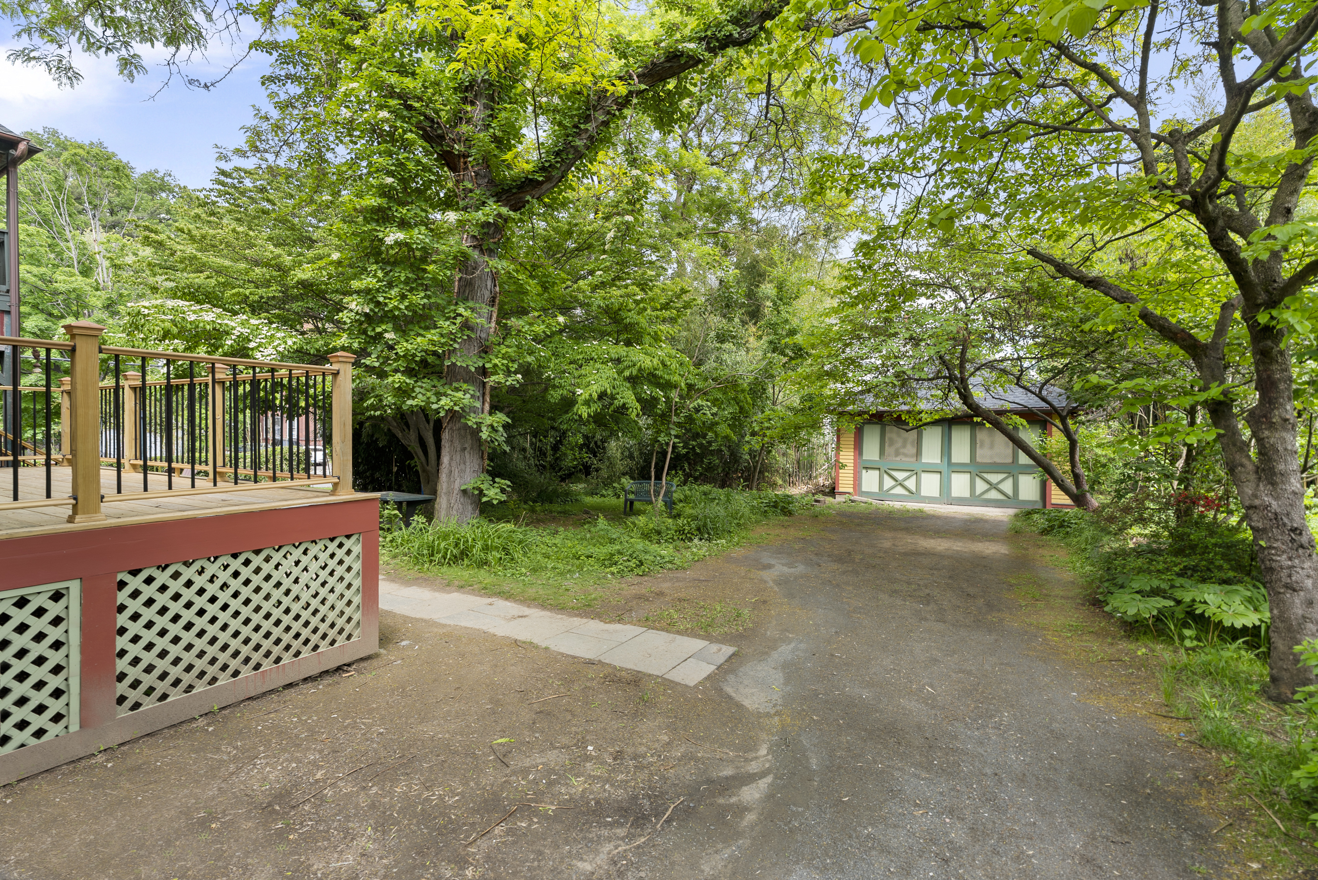  102 Huntington Street - 物件實景