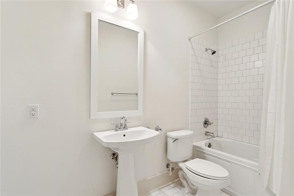 Covington, Louisiana, 70433, United States, 4 Bedrooms Bedrooms, ,3 BathroomsBathrooms,Residential,For Sale,1885201