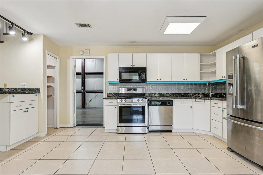 Edgewater, Florida, 32132, United States, 5 Bedrooms Bedrooms, ,4 BathroomsBathrooms,Residential,For Sale,1794815