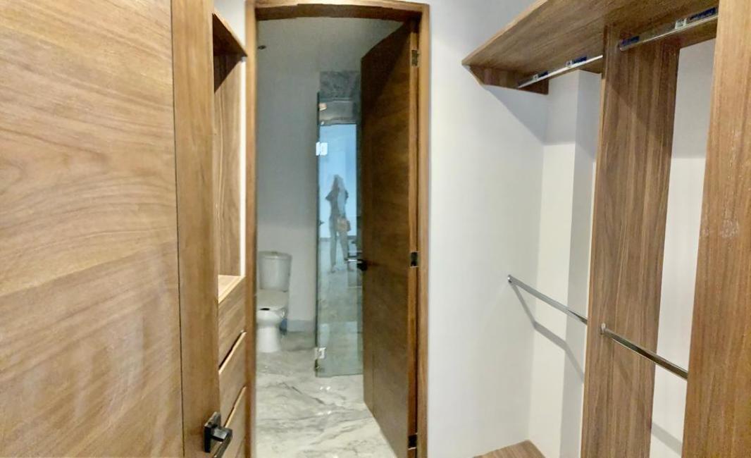 Fuente de Pir?mides, Naucalpan de Juárez, Estado de México, 53950, Mexico, 3 Bedrooms Bedrooms, ,3 BathroomsBathrooms,Residential,For Sale,Fuente de Pir?mides,1616587