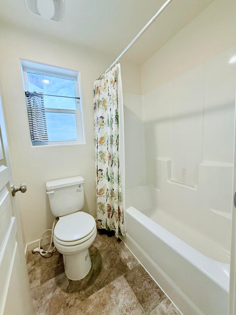 Redmond, Oregon, 97756, United States, 3 Bedrooms Bedrooms, ,3 BathroomsBathrooms,Residential,For Sale,1736801