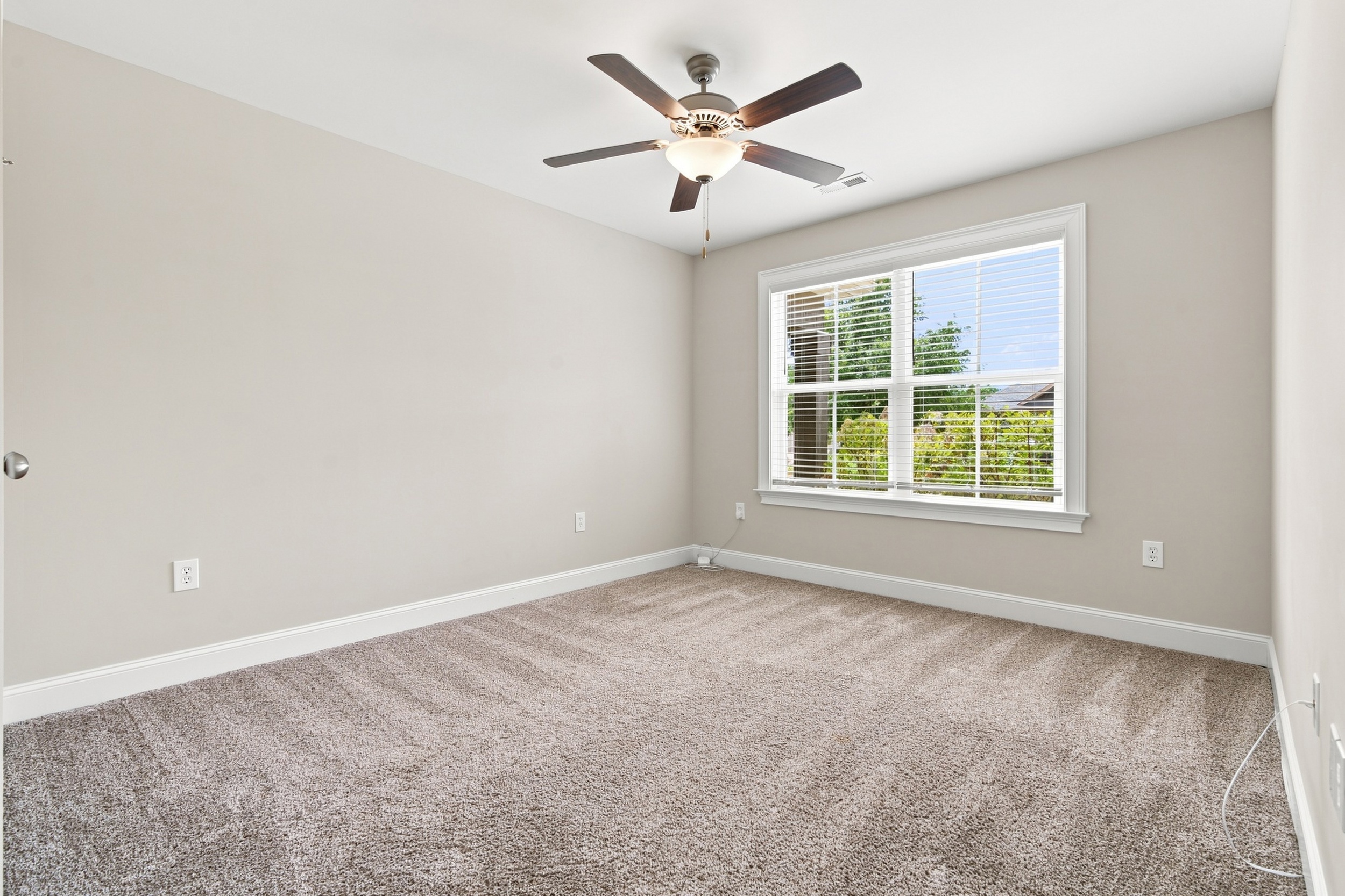  15543 Ironcrest Drive - 物件實景