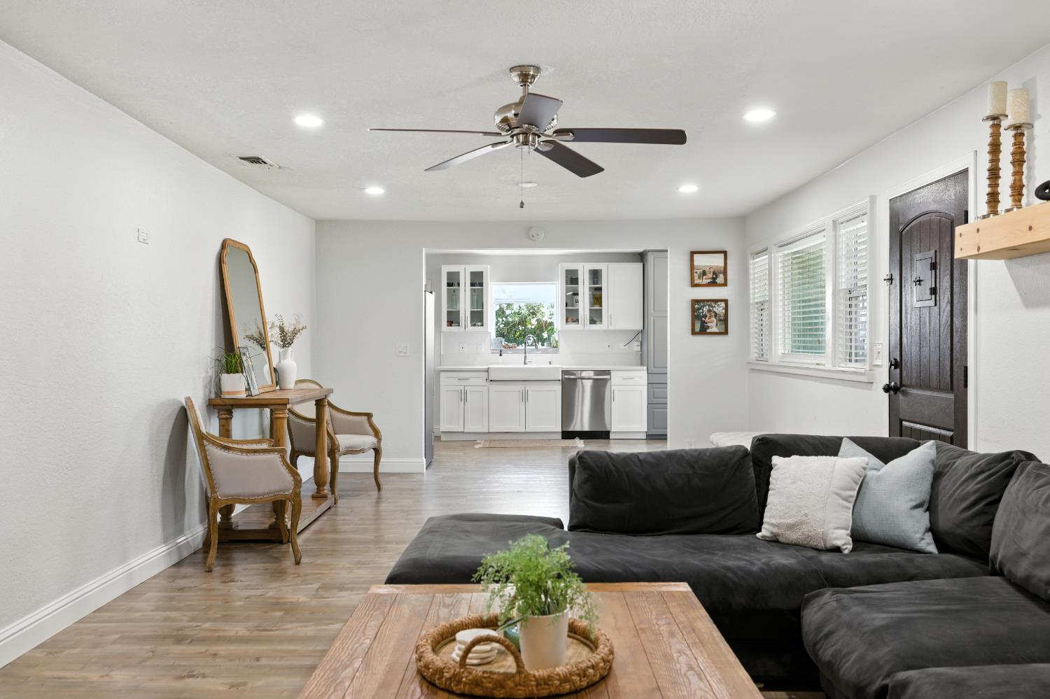 Fair Oaks, California, 95628, United States, 3 Bedrooms Bedrooms, ,2 BathroomsBathrooms,Residential,For Sale,1891420