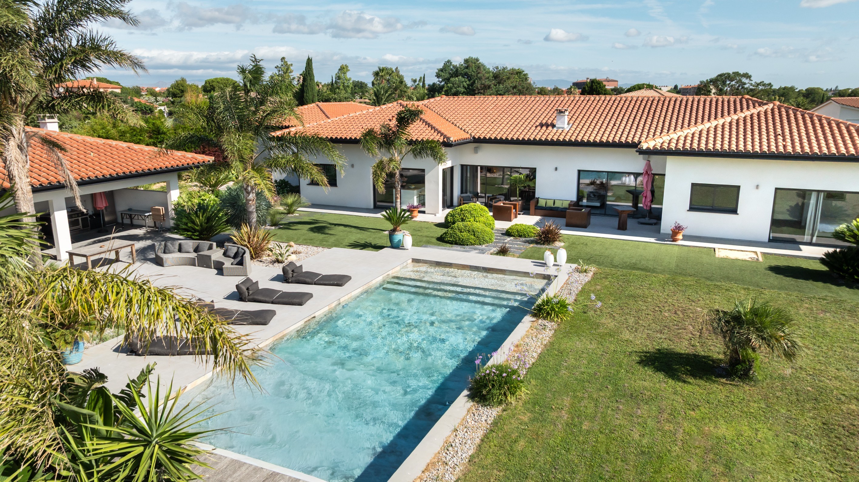  Contemporary Country Villa on 1.5 Hectares with Mountain Views - 物件實景
