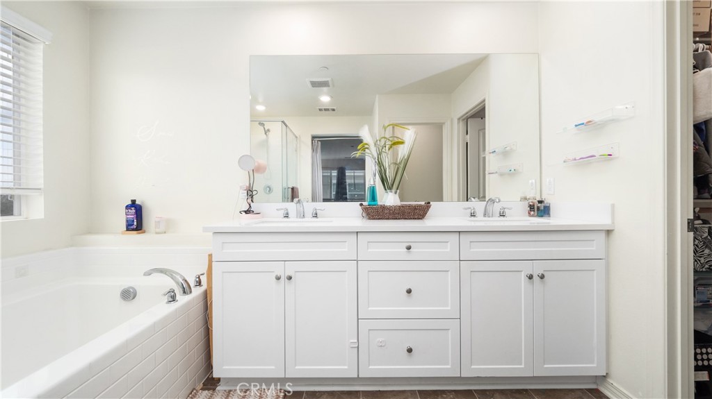 Fontana, California, 92336, United States, 3 Bedrooms Bedrooms, ,3 BathroomsBathrooms,Residential,For Sale,1975846