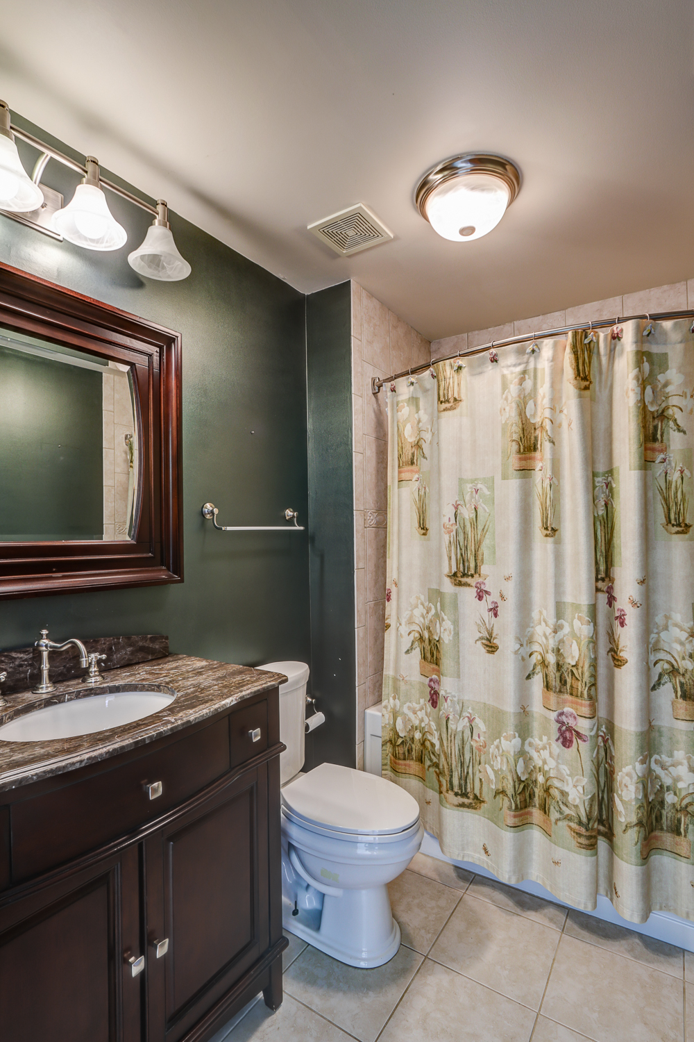 Appomattox, Virginia, 24522, United States, 4 Bedrooms Bedrooms, ,Residential,For Sale,1905819