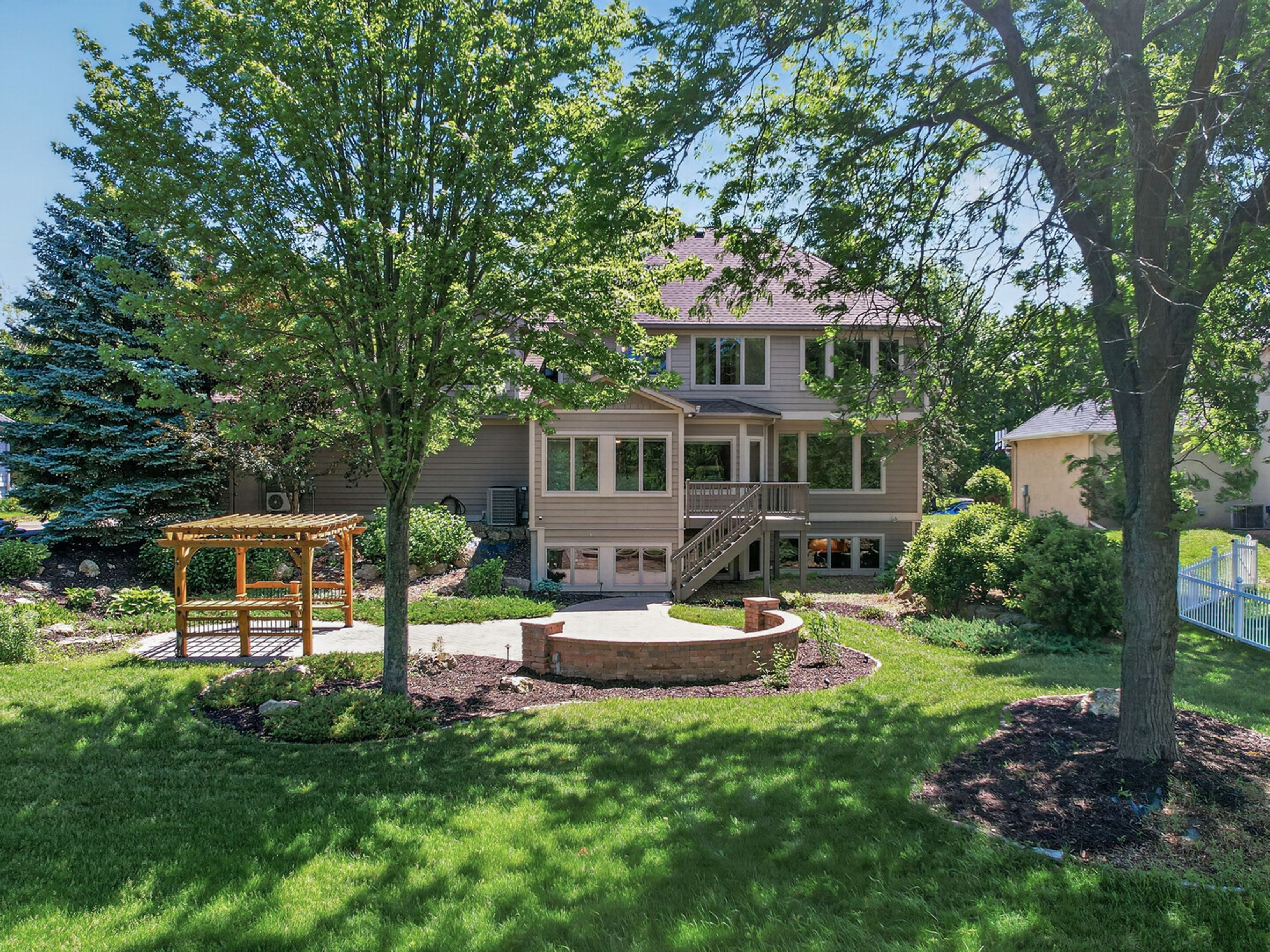  Luxury Lakeside Retreat in the Heart of Woodbury - 物件實景